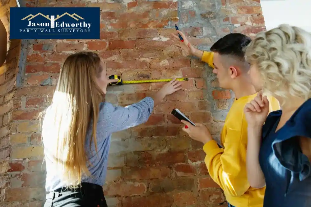 What are the responsibilities of a party wall surveyor Islington?